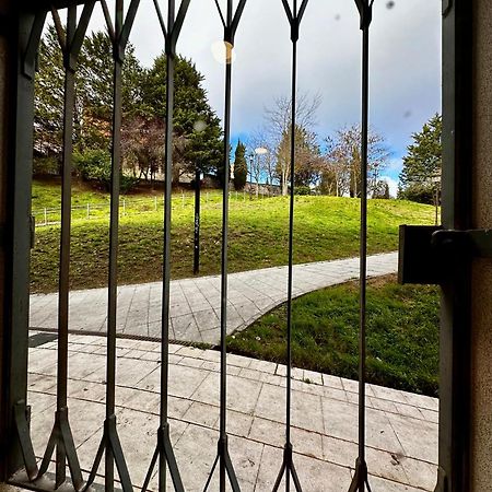Atuaire Home Los Arcos En El Centro Historico De Burgo Eksteriør bilde